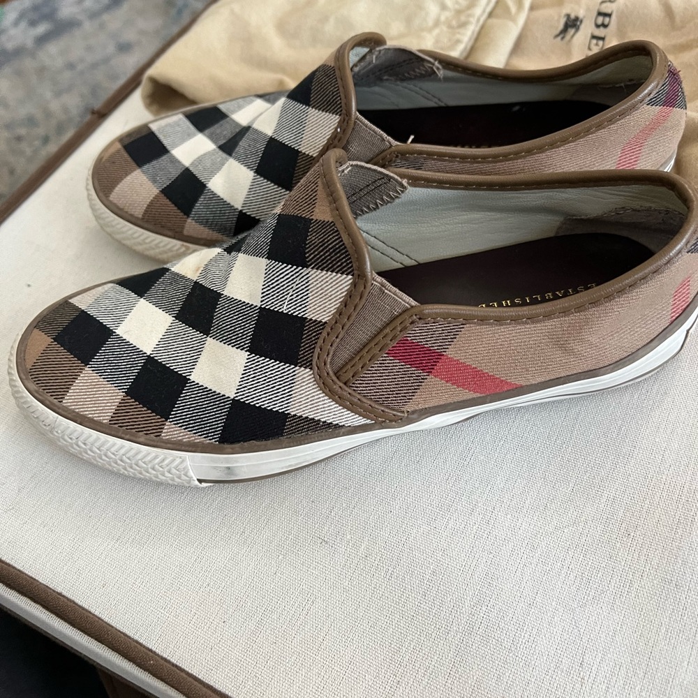 Authentic Womens burberry slip on sneakers with two dust bags included sz 38